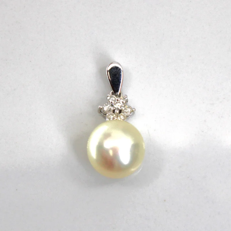 Cluster Diamond Pearl Pendant | 0.08ctw |