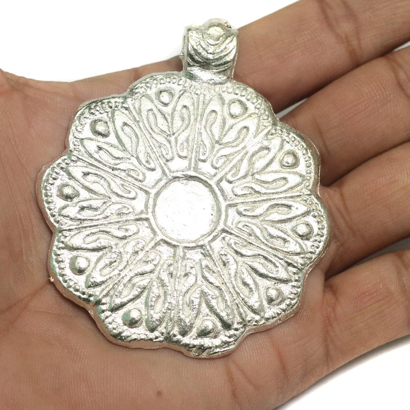 classic tennis bracelet white gold 1 Pc, 2.5 Inches Metal Pendant Silver