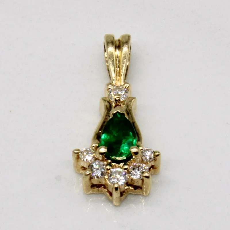 Emerald & Diamond pendant | 0.23ct, 0.05ctw |