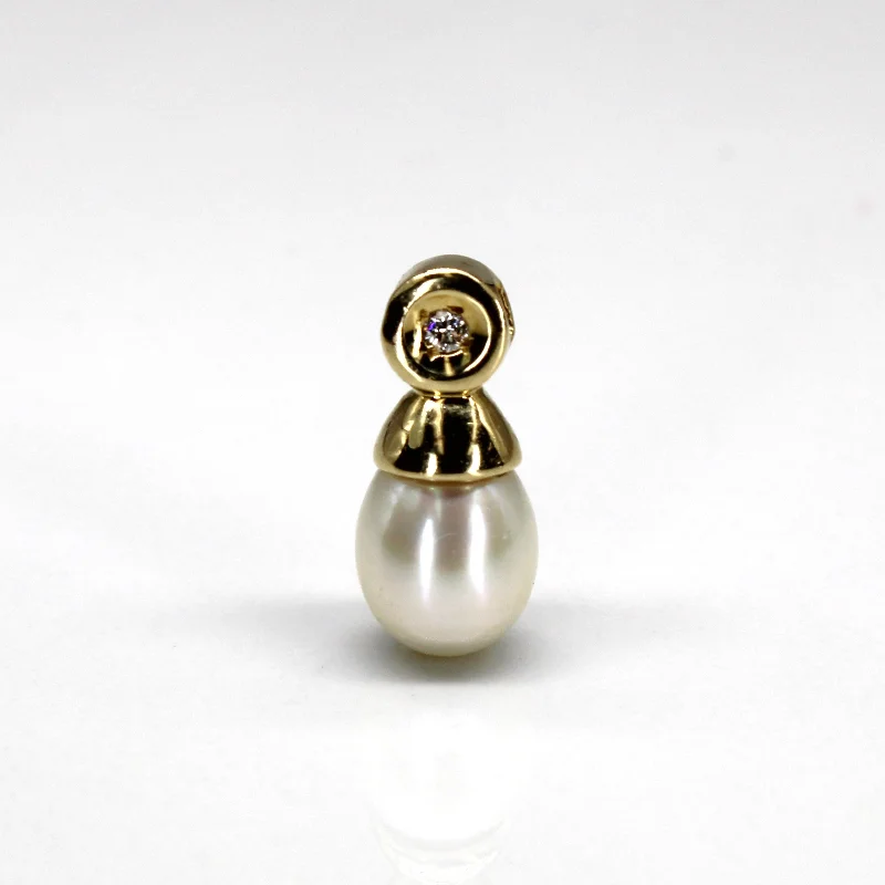 Pearl & Diamond Drop Pendant | 0.03ct |