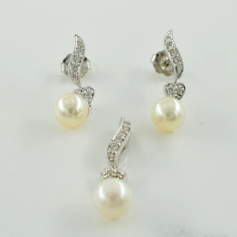 Pearl & Diamond Pendant & Earring Set | 6.70ctw, 0.25ctw |