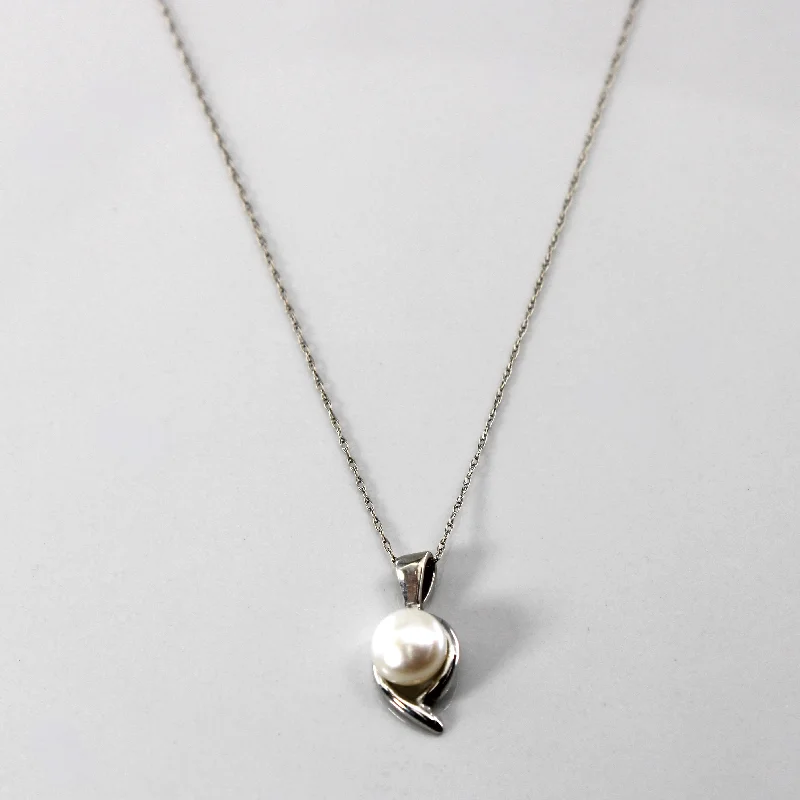 Pearl Pendant Necklace | 18"|