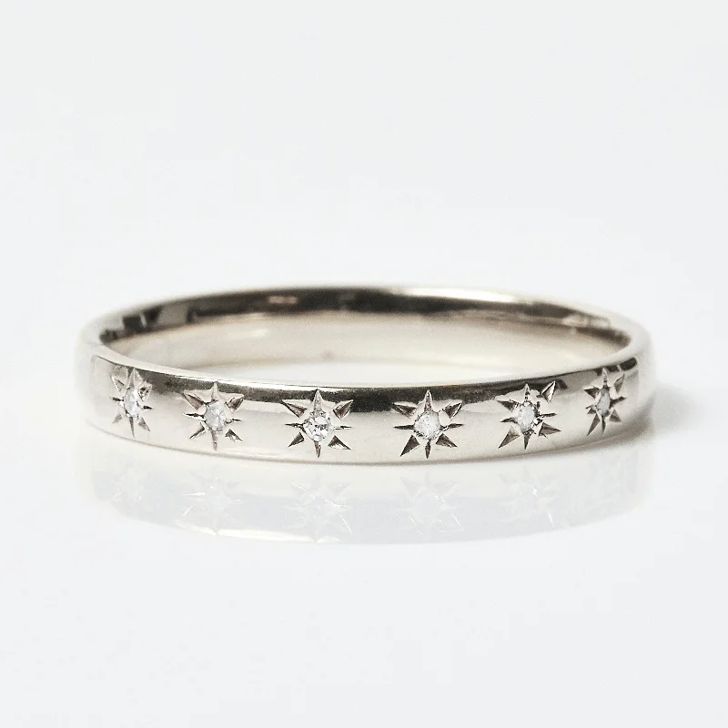 Simple Star Set Diamond Band