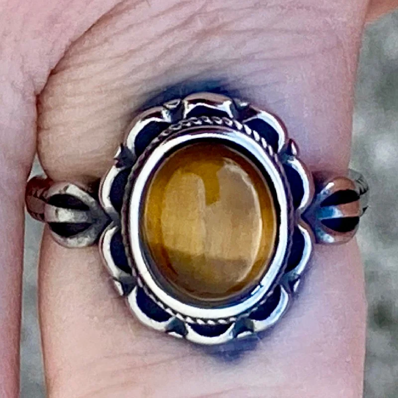 vintage diamond brooch Antique Cats Eye Stone Ring - R205