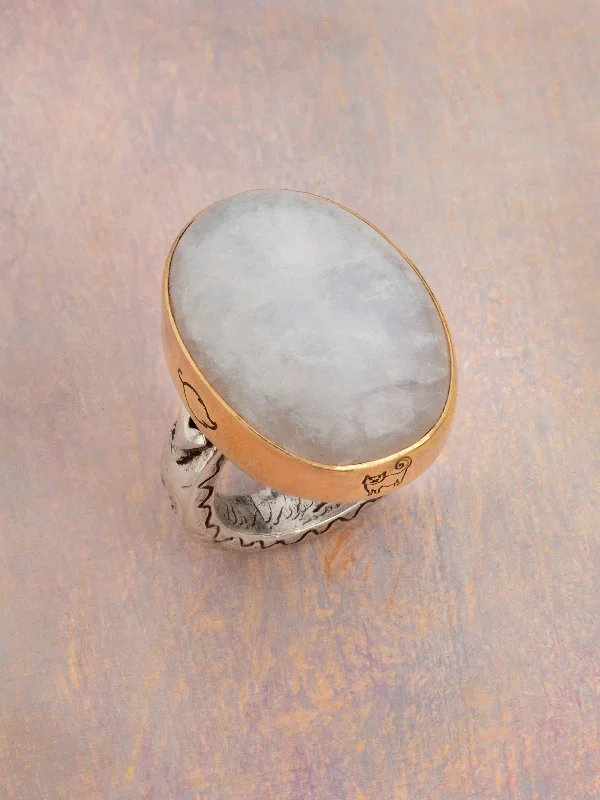 Dancing Moonbeam Ring