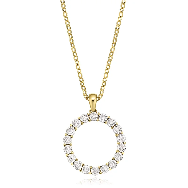 classic wedding set with diamonds 9ct Two Tone Gold Round Brilliant Cut with 0.25 Carat tw of Diamond Pendant