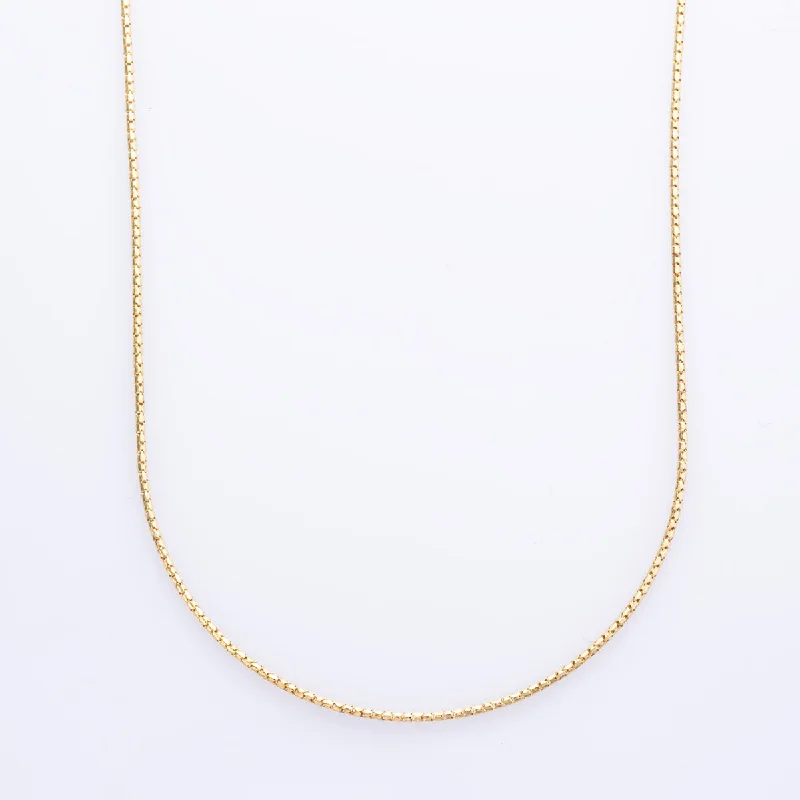 vintage-style diamond halo ring 14k Yellow Gold Rounded Box Chain | 18" |