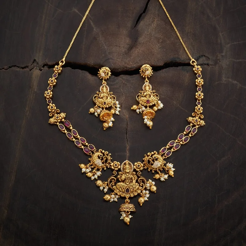 emerald gemstone earrings Antique Necklace 165429