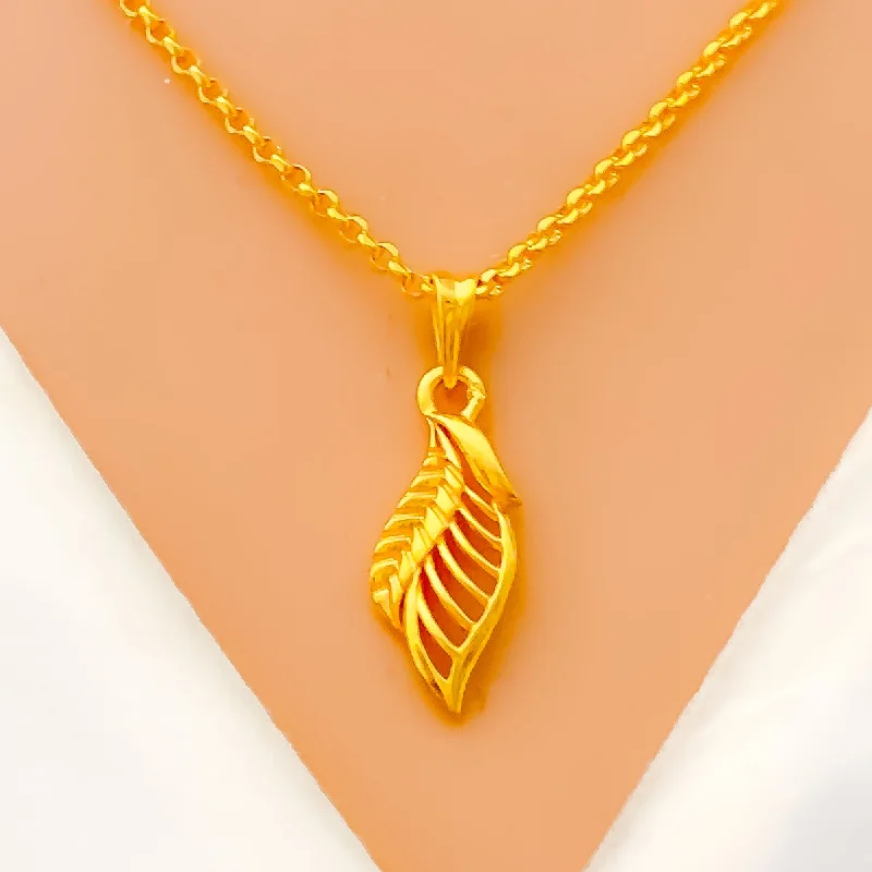 Bold Leaf 22k Gold Necklace