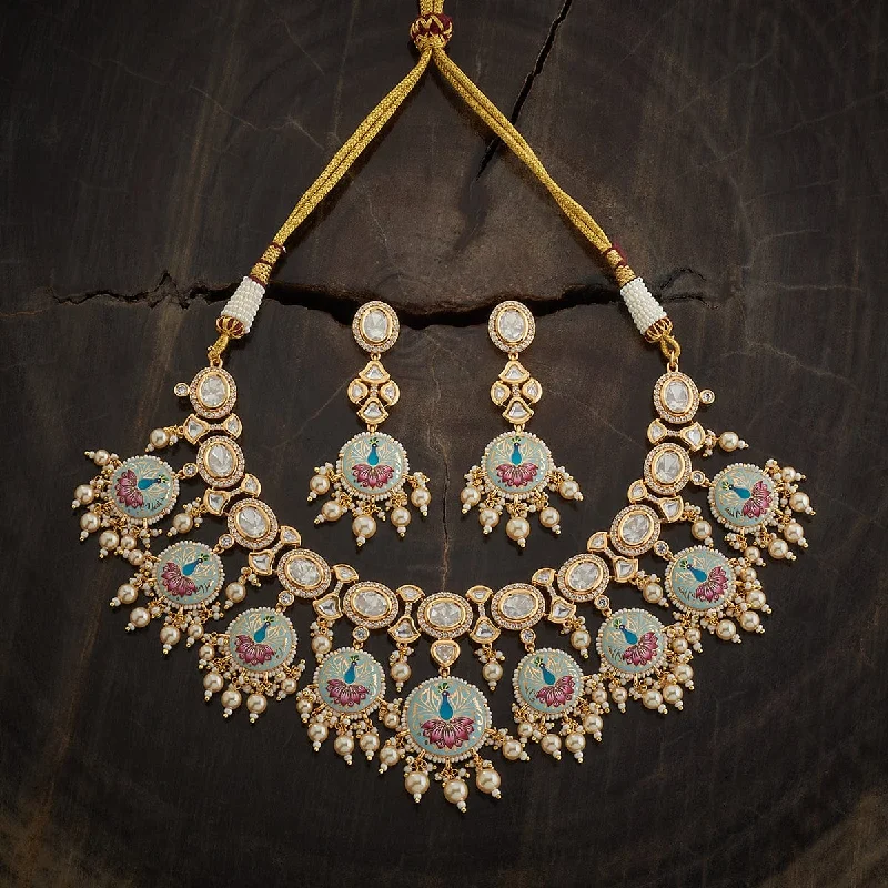 vintage-inspired gold locket Kundan Necklace 165871
