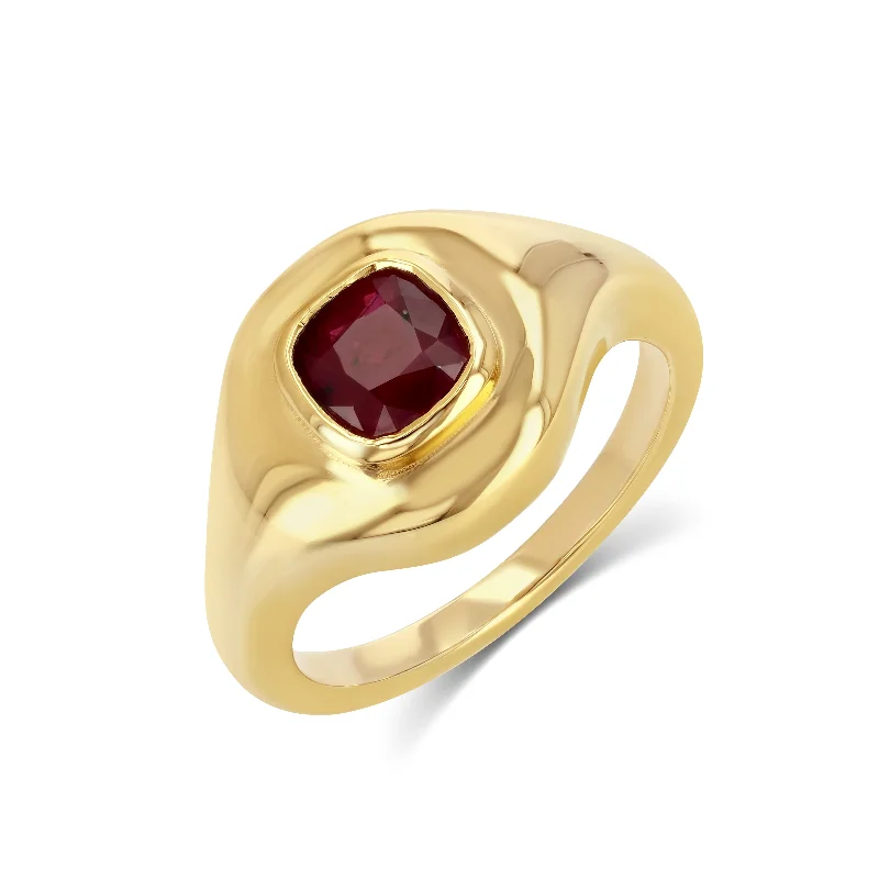 RUBY RIPPLE SIGNET RING