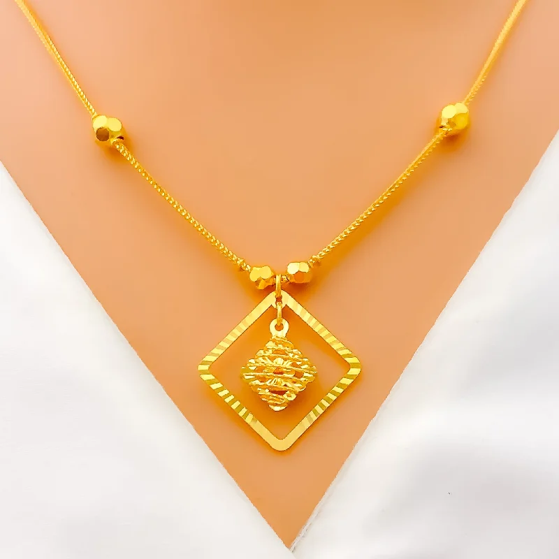 Stylish Diamond-Shaped 22k Gold Necklace