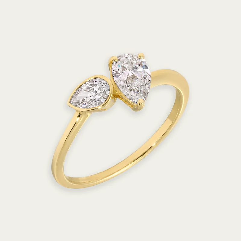 TOI ET MOI PEAR SHAPED LAB DIAMOND RING